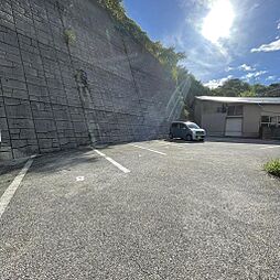 エミナンス駐車場 7