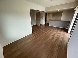 北大阪急行電鉄 桃山台駅 徒歩10分の賃貸マンション 5階3LDKのリビング/ダイニング