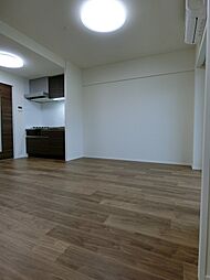 ノルデンタワー南森町プレミアム 9階1LDKのリビング/ダイニング