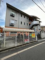 コンフォート小松  ｜ 大阪府大阪市東淀川区小松２丁目（賃貸マンション2LDK・2階・65.00㎡） その1