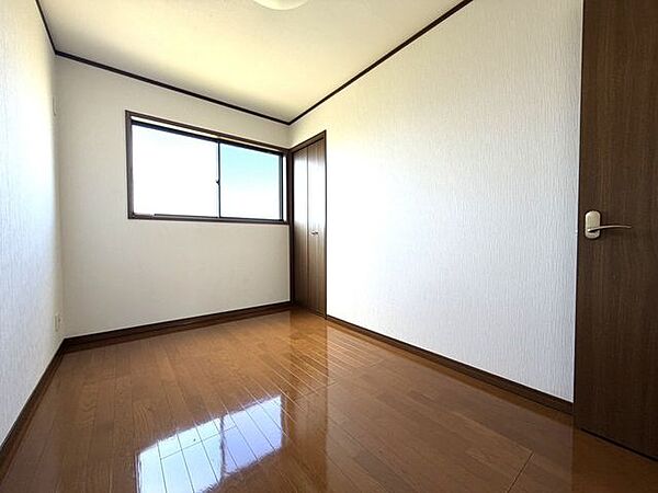 洋室を拡大表示