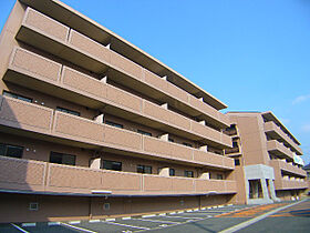 エーデル雲雀丘三番館  ｜ 兵庫県川西市寺畑2丁目（賃貸マンション3LDK・3階・63.38㎡） その1