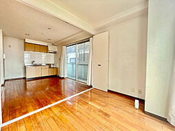 アーバンコート佐藤 202 2階2LDKのリビング/ダイニング