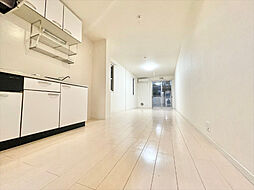 パルテール河辺 104 1階1LDKのリビング/ダイニング