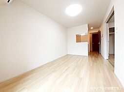 ラ・シモーヌ・メゾン　ＭＨ 101 1階1LDKのリビング/ダイニング