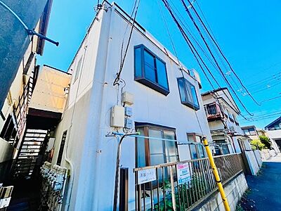 外観：閑静な住宅街にあり、住環境良好です。