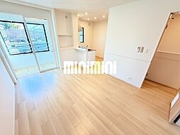 メゾン・リファーレ 204 2階1LDKのリビング/ダイニング