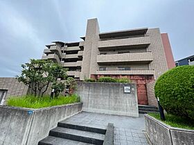 トレ・ビバース上山手公園1  ｜ 大阪府吹田市上山手町18番26号（賃貸マンション3LDK・3階・73.70㎡） その1