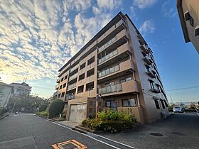 千里パノラマハイツ2  ｜ 大阪府吹田市佐井寺南が丘2番23号（賃貸マンション3LDK・4階・68.23㎡） その1