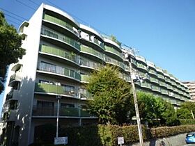 千里王子高層住宅B棟  ｜ 大阪府吹田市山田西３丁目33番（賃貸マンション3LDK・1階・73.02㎡） その1