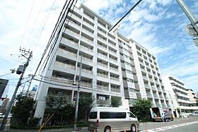 Osaka Metro御堂筋線 江坂駅 徒歩6分