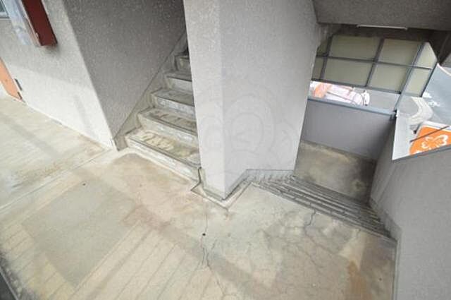10 / 11