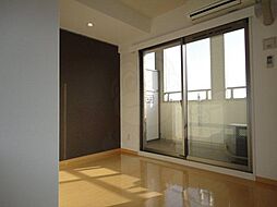 ラウル甲子園口 6階1DKのリビング/ダイニング