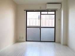 ムー1番館 102 1階1Kのリビング/ダイニング