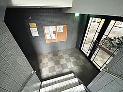 13 / 27