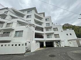 大阪府吹田市千里山竹園１丁目（賃貸マンション2LDK・1階・61.10㎡） その1