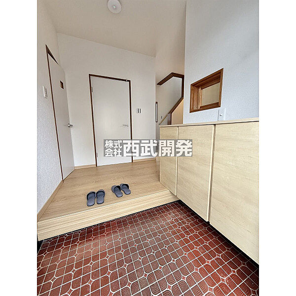 玄関を拡大表示