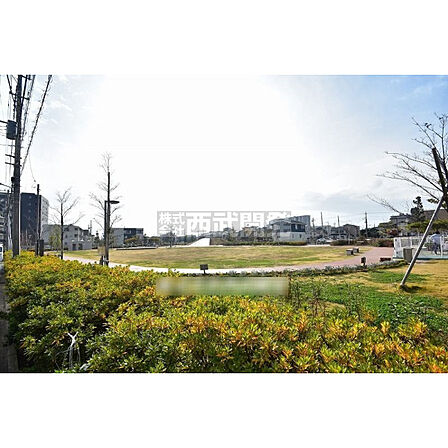 つるせ西ゆうゆうの丘公園