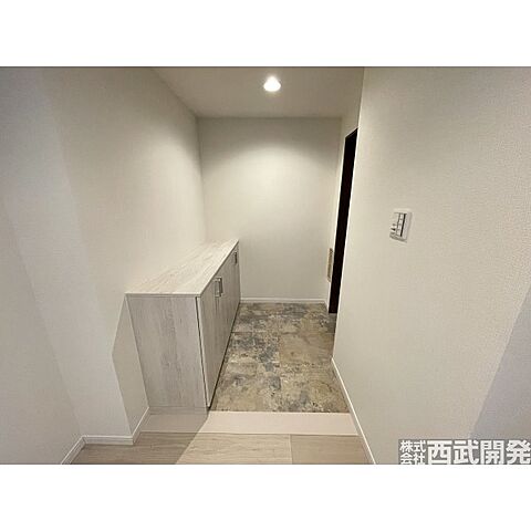 玄関 ガーデンハイツ小平 2階/-