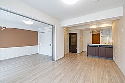 逗子マリーナ厚生用建物7号棟 1LDKのリビング/ダイニング