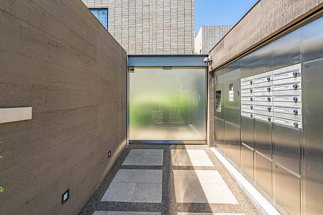 エントランス デュフレベース成城 1階/-