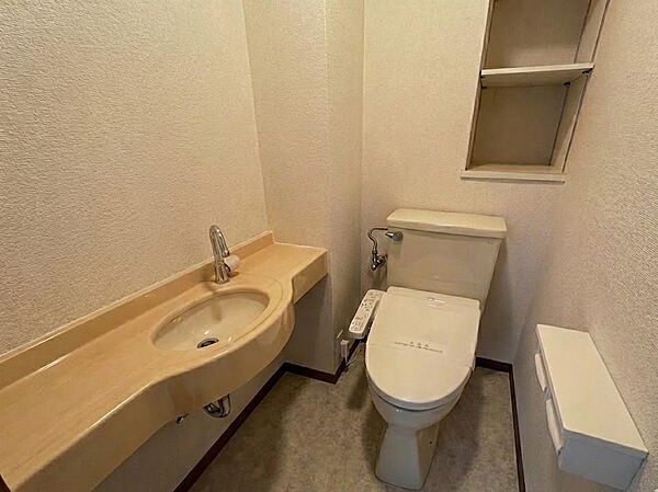 トイレを拡大表示
