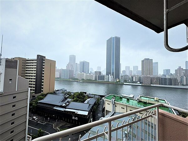 バルコニーを拡大表示