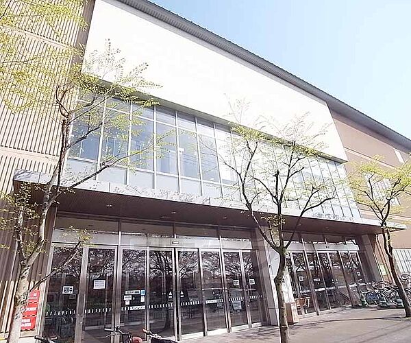 画像26:洛北阪急スクエアまで560m 左京区民のお買い物はお任せ 約70店舗が入ってます。