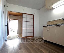 JR山陰本線 円町駅 徒歩6分の賃貸アパート 2階2DKのリビング/ダイニング