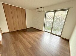 阪急千里線 関大前駅 徒歩5分の賃貸アパート 1階1Kのリビング/ダイニング