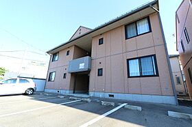 リーガルコートC 101 ｜ 秋田県秋田市土崎港東3丁目（賃貸アパート2LDK・1階・49.20㎡） その1