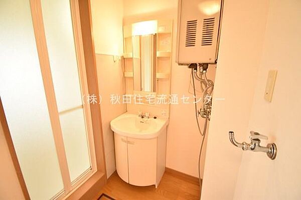 apartment 秋田県秋田市山王７丁目9番35号　秋田住宅流通センタ‐本社ビル1階