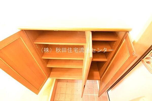 apartment 秋田県秋田市山王７丁目9番35号　秋田住宅流通センタ‐本社ビル1階