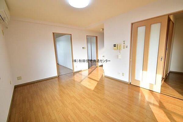 apartment 秋田県秋田市山王７丁目9番35号　秋田住宅流通センタ‐本社ビル1階