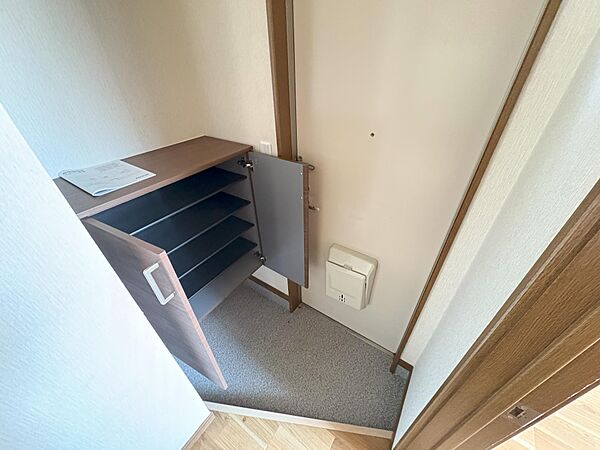 apartment 秋田県秋田市山王７丁目9番35号　秋田住宅流通センタ‐本社ビル1階