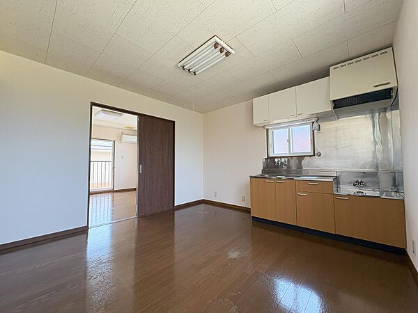 apartment 秋田県秋田市山王７丁目9番35号　秋田住宅流通センタ‐本社ビル1階