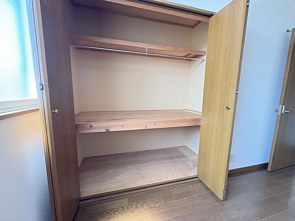 apartment 秋田県秋田市山王７丁目9番35号　秋田住宅流通センタ‐本社ビル1階