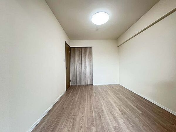 洋室を拡大表示