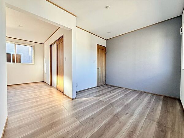 洋室を拡大表示