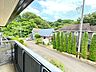 その他：《バルコニー》緑豊かな住宅地。気分転換できそうな空間です♪