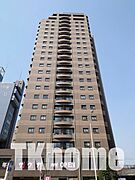 高田馬場駅すぐの好立地にる２２階建て賃貸マンションです。内見はお気軽にご連絡ください。