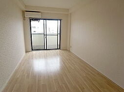 阪急神戸本線 塚口駅 徒歩5分の賃貸マンション 4階1Kのリビング/ダイニング