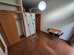 レオパレスカリヨ尼崎 1階1Kのリビング/ダイニング