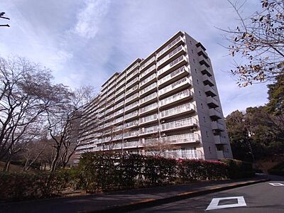外観：総戸数992戸で管理体制良好です♪