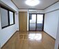 リビング/ダイニング：2面採光の明るいお部屋です