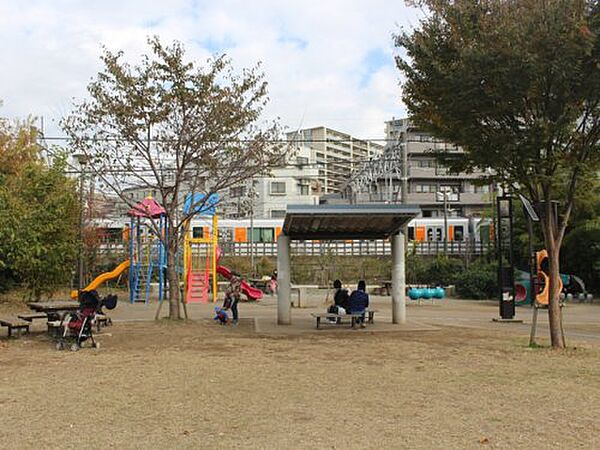 画像23:【公園】池袋本町電車の見える公園まで141ｍ