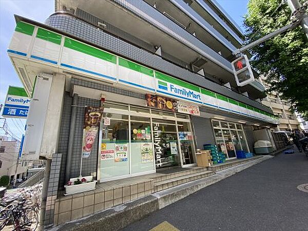 画像22:【コンビニエンスストア】ファミリーマート 金井窪山手通り店まで241ｍ