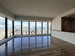 梅田ガーデンレジデンス 34階2LDKのリビング/ダイニング