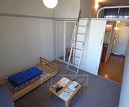 レオパレスＲＯＹＡＬＣＯＵＲＴ 202 2階1Kのリビング/ダイニング