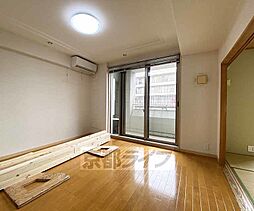 阪急京都本線 西院駅 徒歩13分の賃貸マンション 2階3LDKのリビング/ダイニング